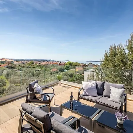Skylounge Villa